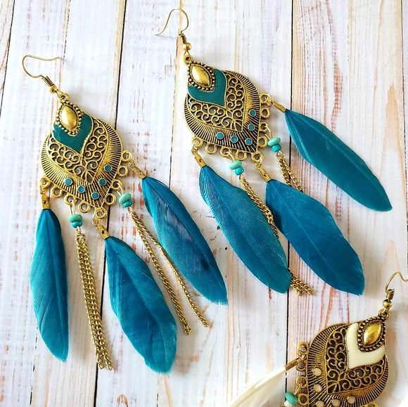 2 Pairs of Boho Dangle Feathers Earrings 🦋🦋 - Picture 3 of 6